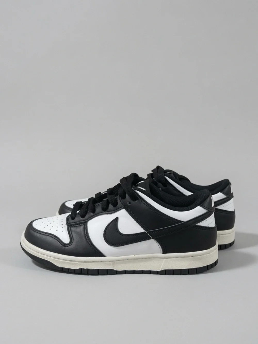 NIKE DUNK LOW “PANDA” BLACK/WHITE STYLE CW-1590-100 SIZE 6Y